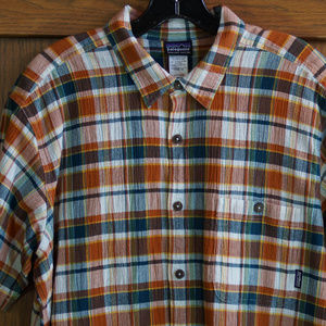 Patagonia Men’s Organic Cotton Button Up Shirt